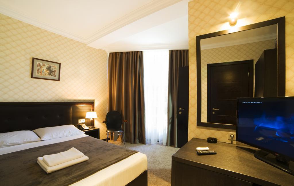 Kalasi Hotel Tiflis Oda fotoğraf